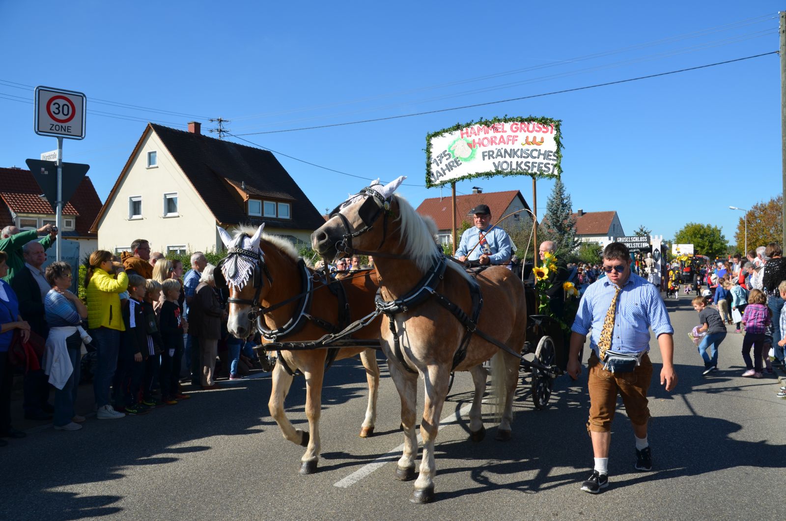 Foto vom Onolzheimer Hammeltanz 2016 – Festzug