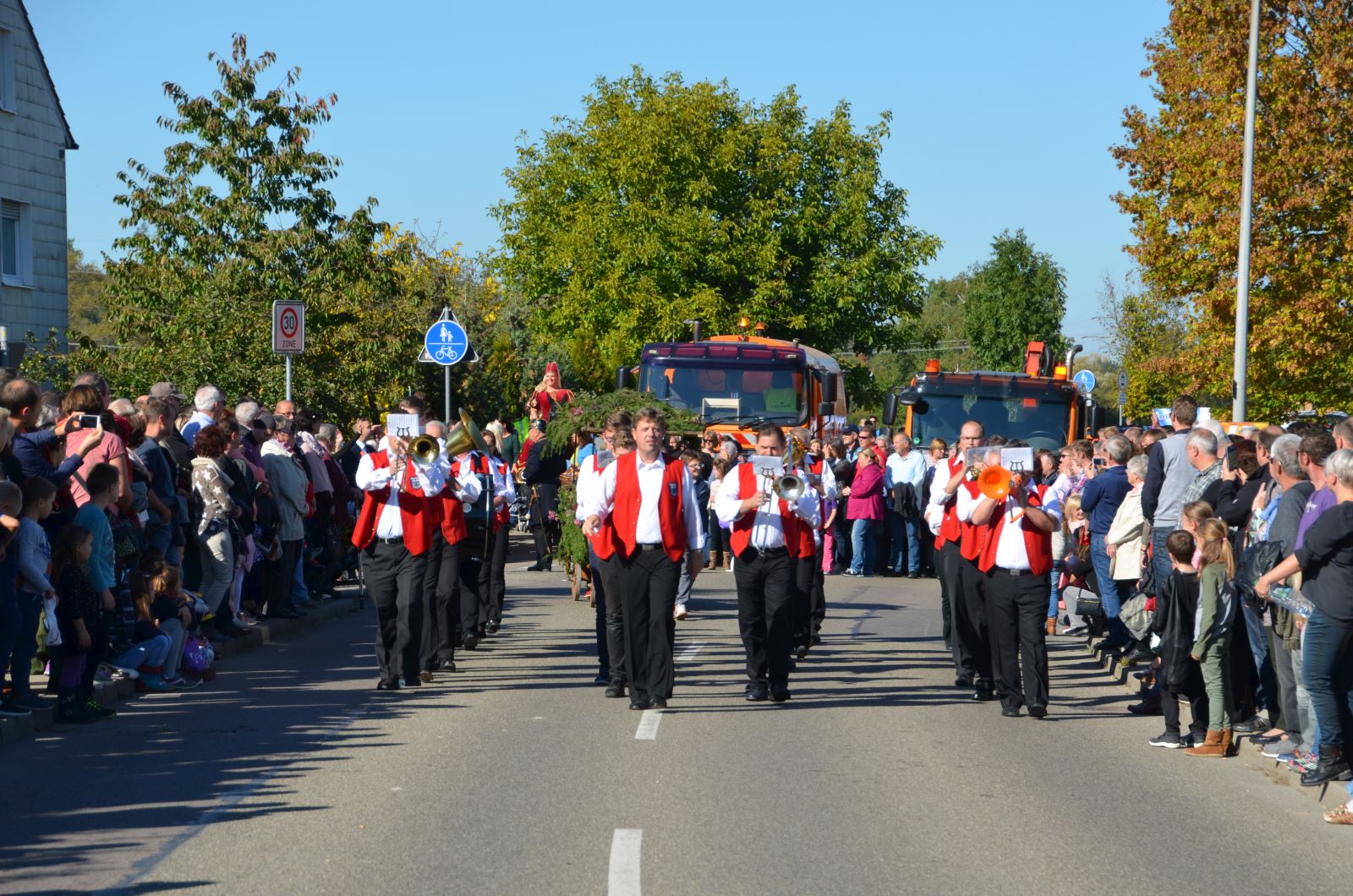 Foto vom Onolzheimer Hammeltanz 2016 – Festzug