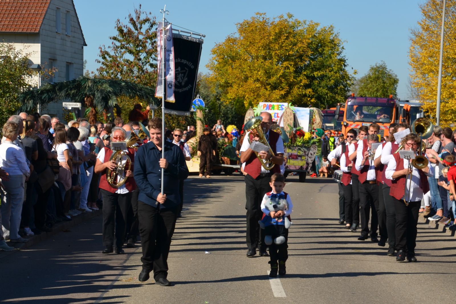 Foto vom Onolzheimer Hammeltanz 2017 – Festzug