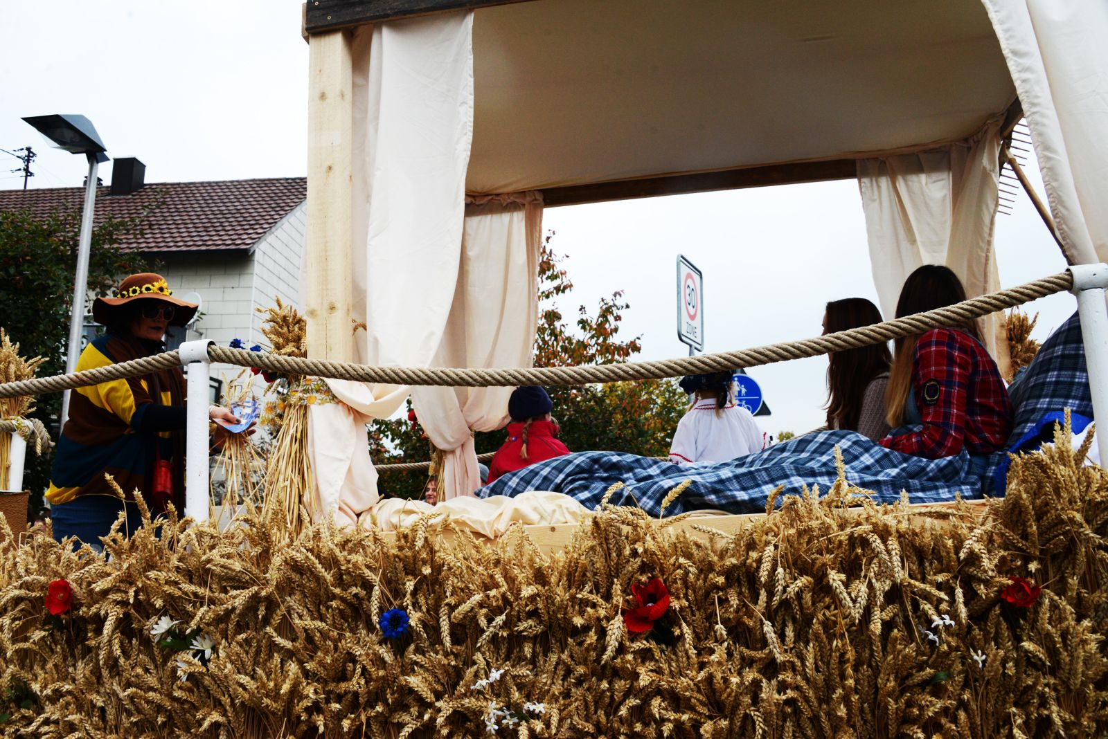 Foto vom Onolzheimer Hammeltanz 2015 – Festzug