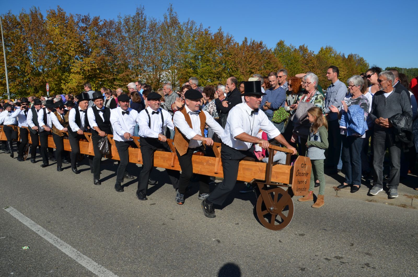 Foto vom Onolzheimer Hammeltanz 2016 – Festzug
