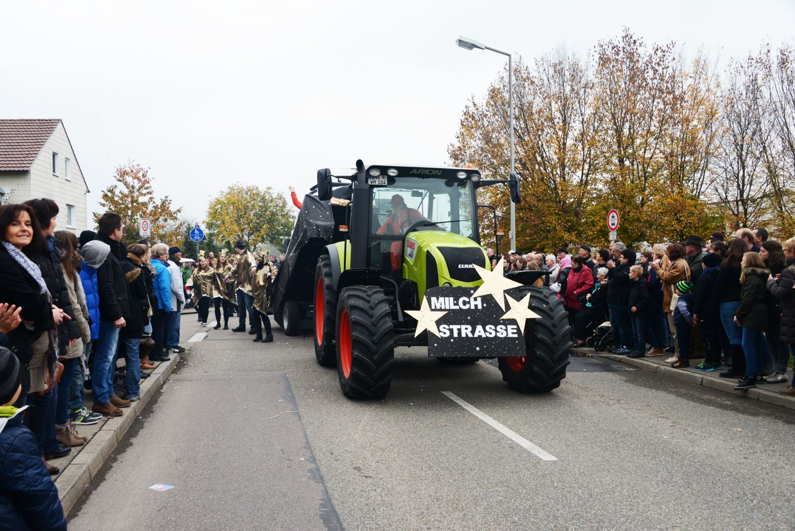 Foto vom Onolzheimer Hammeltanz 2015 – Festzug