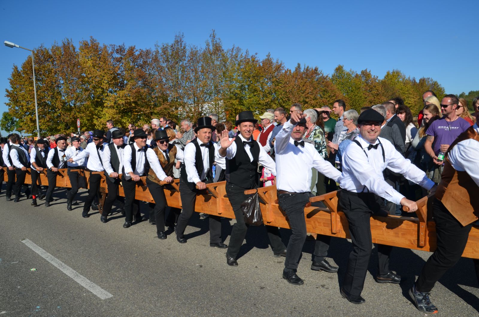 Foto vom Onolzheimer Hammeltanz 2016 – Festzug