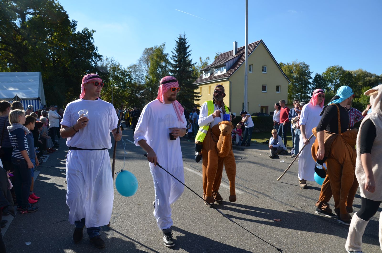 Foto vom Onolzheimer Hammeltanz 2016 – Festzug