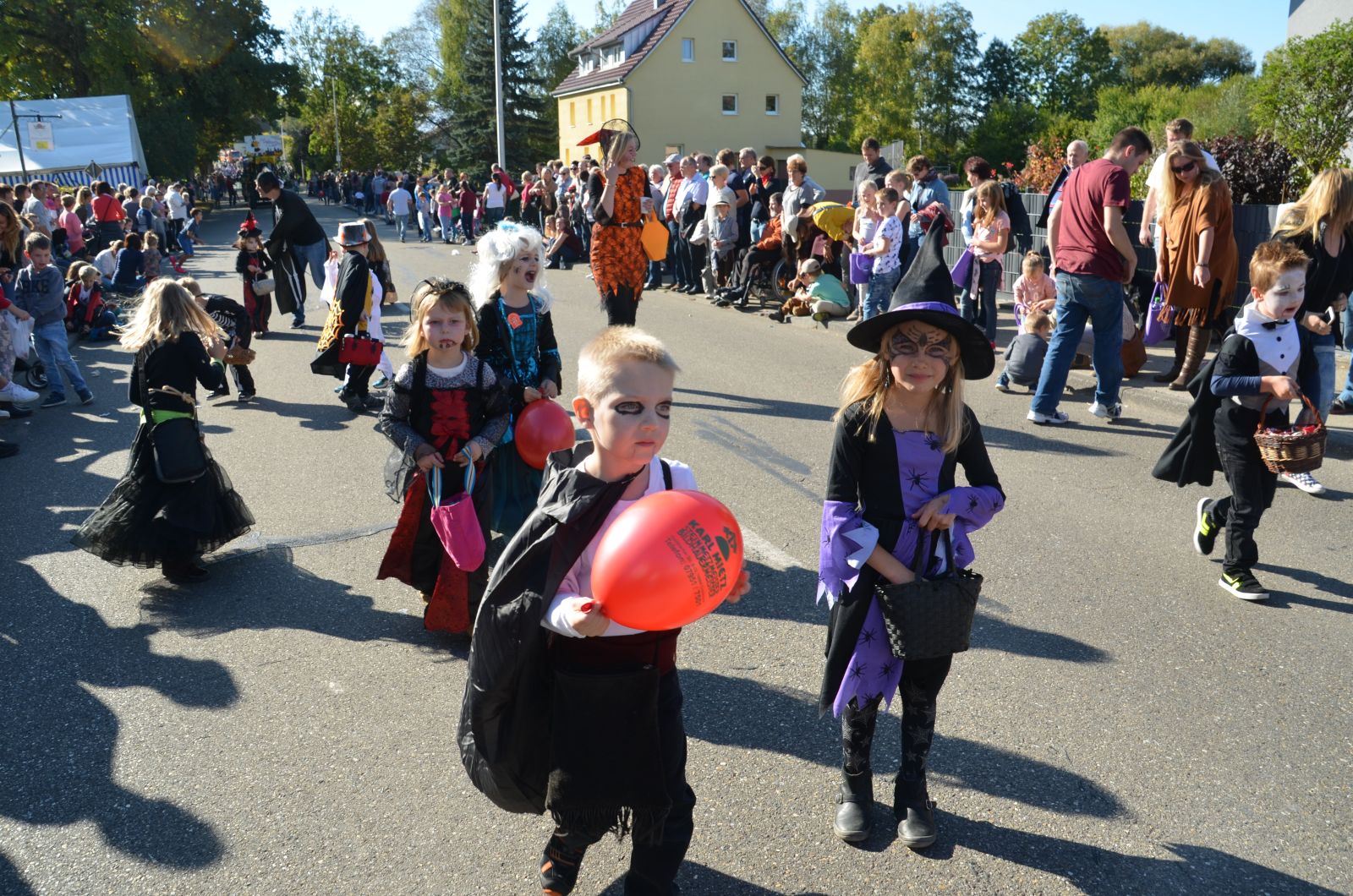 Foto vom Onolzheimer Hammeltanz 2016 – Festzug