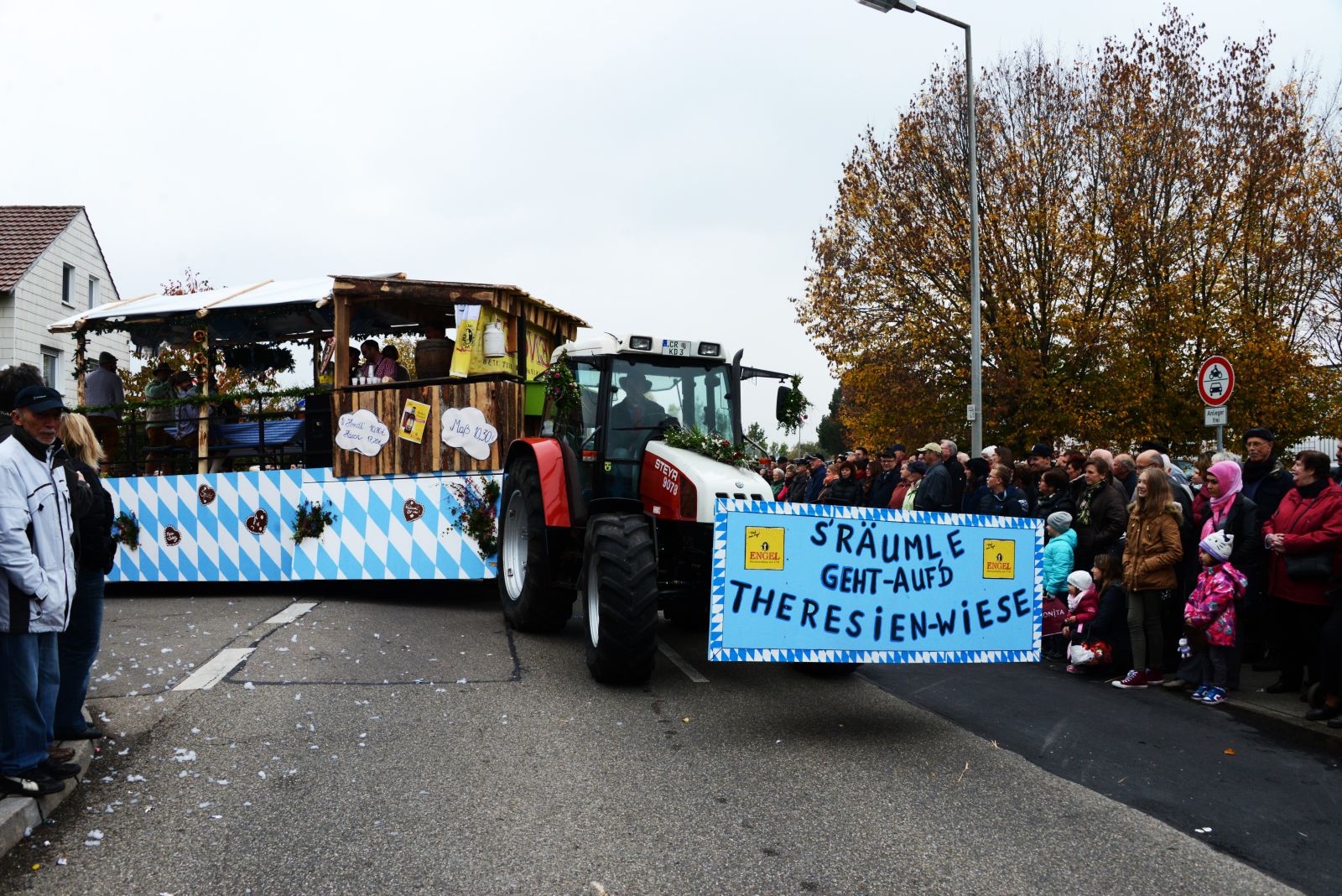 Foto vom Onolzheimer Hammeltanz 2015 – Festzug
