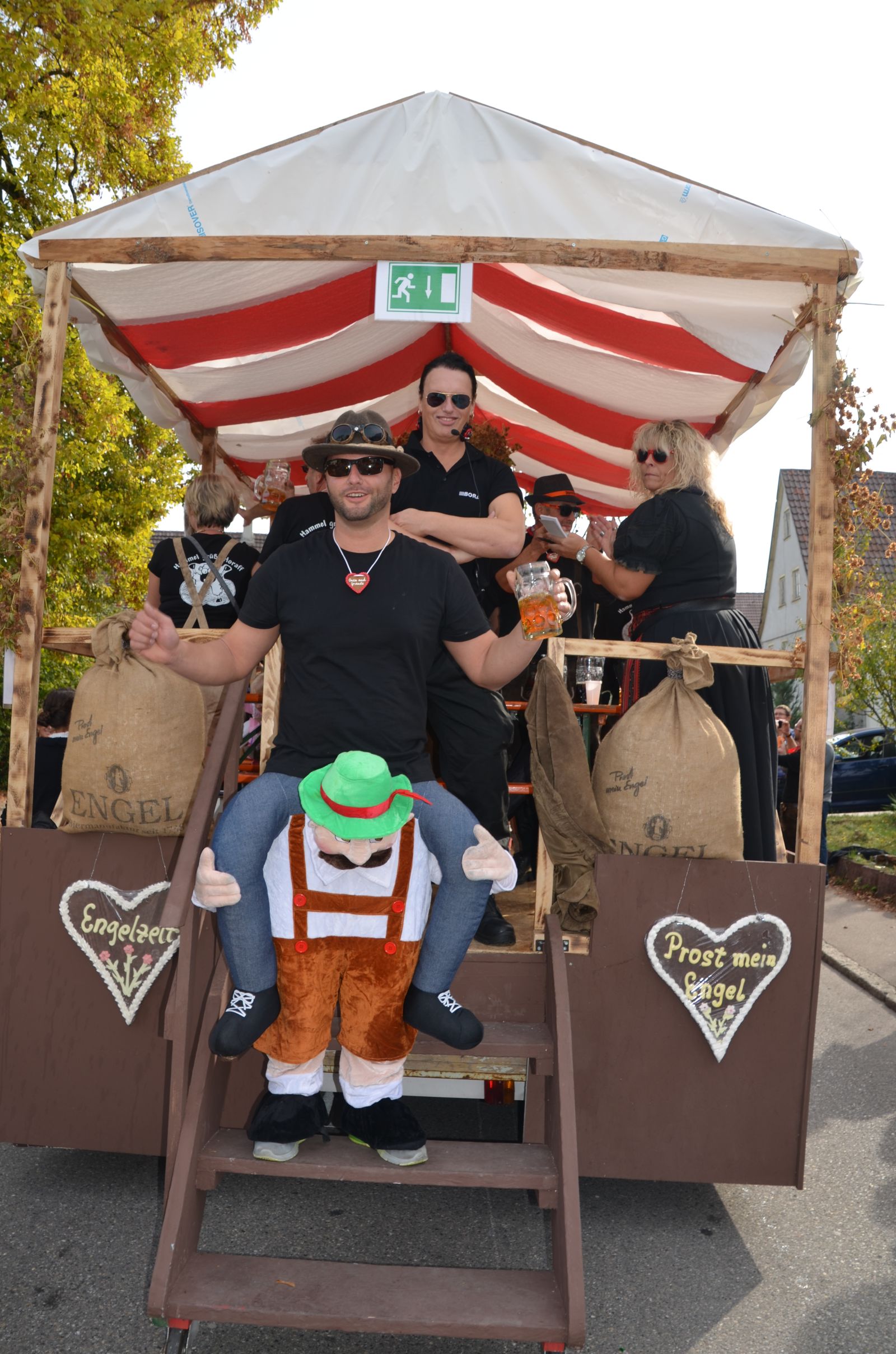 Foto vom Onolzheimer Hammeltanz 2016 – Festzug
