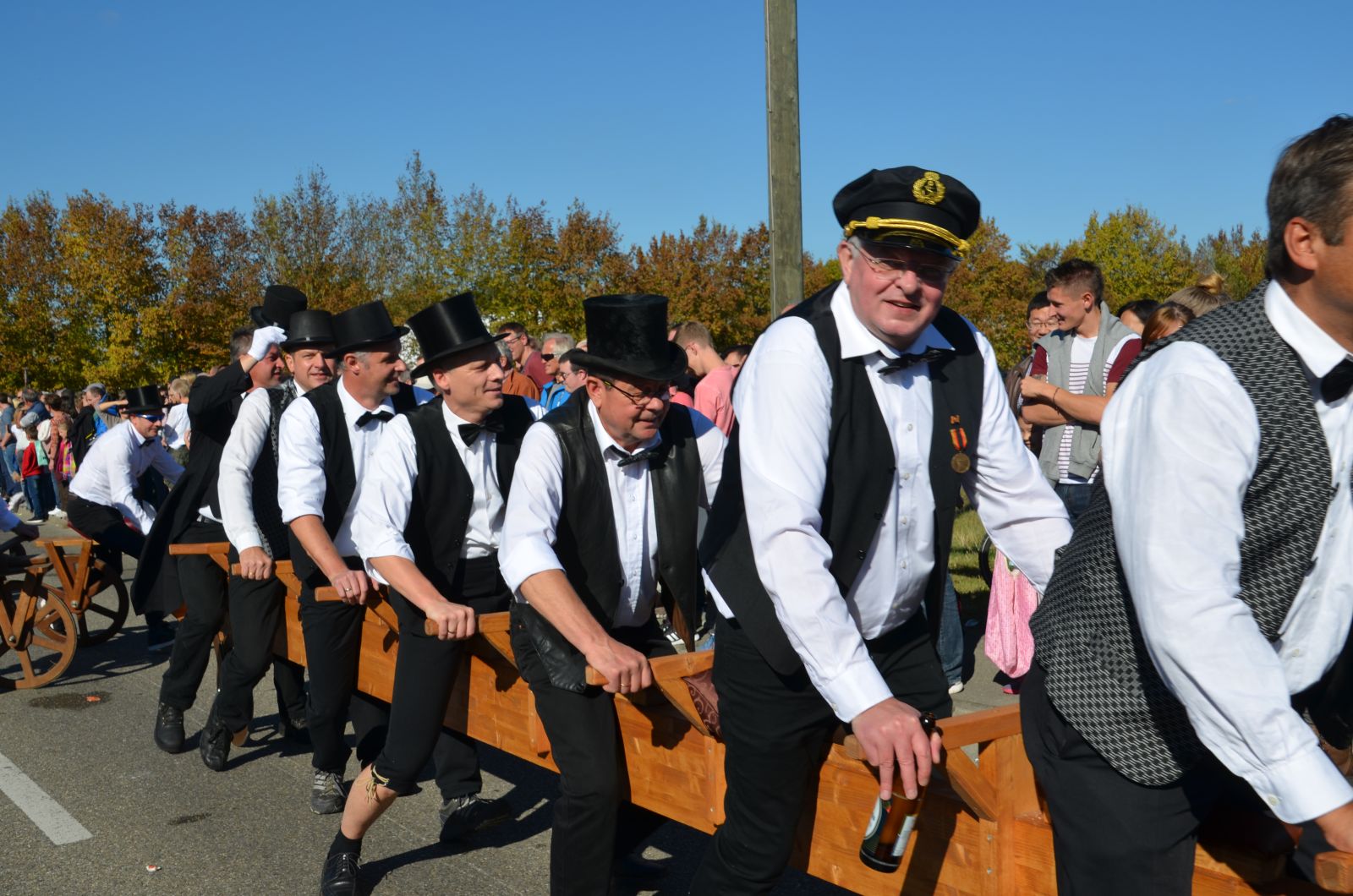 Foto vom Onolzheimer Hammeltanz 2016 – Festzug