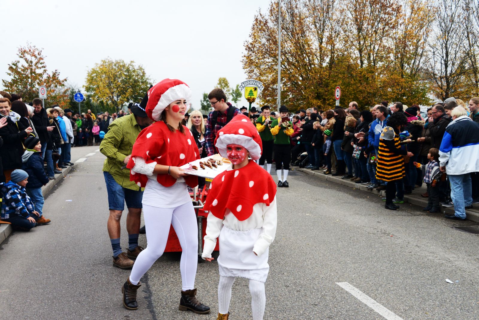 Foto vom Onolzheimer Hammeltanz 2015 – Festzug