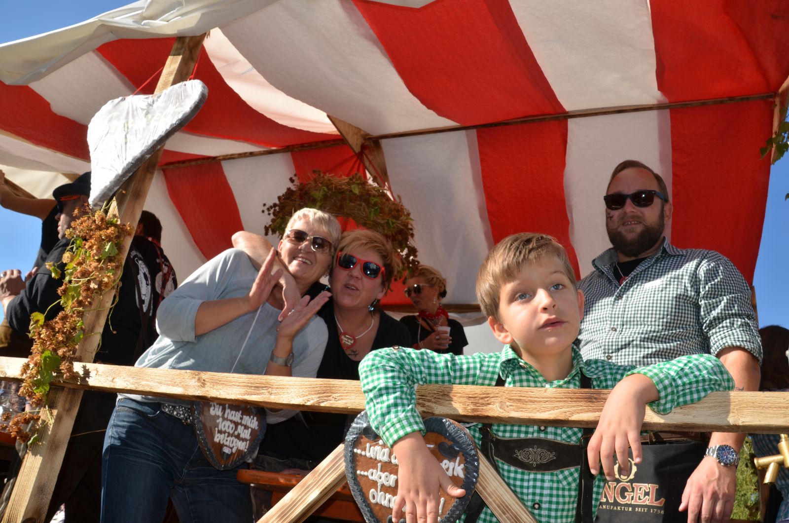 Foto vom Onolzheimer Hammeltanz 2016 – Festzug