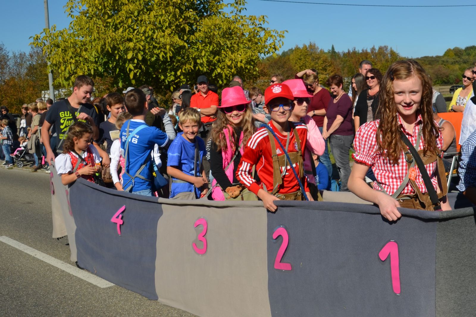 Foto vom Onolzheimer Hammeltanz 2016 – Festzug