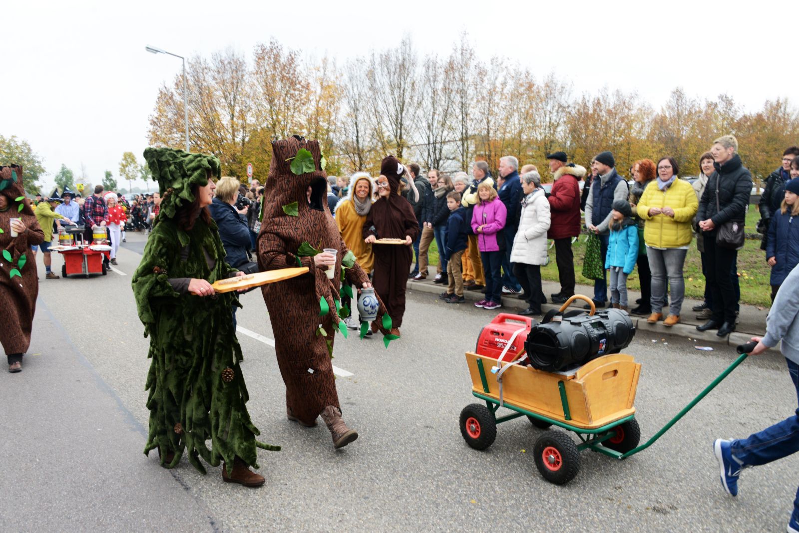 Foto vom Onolzheimer Hammeltanz 2015 – Festzug