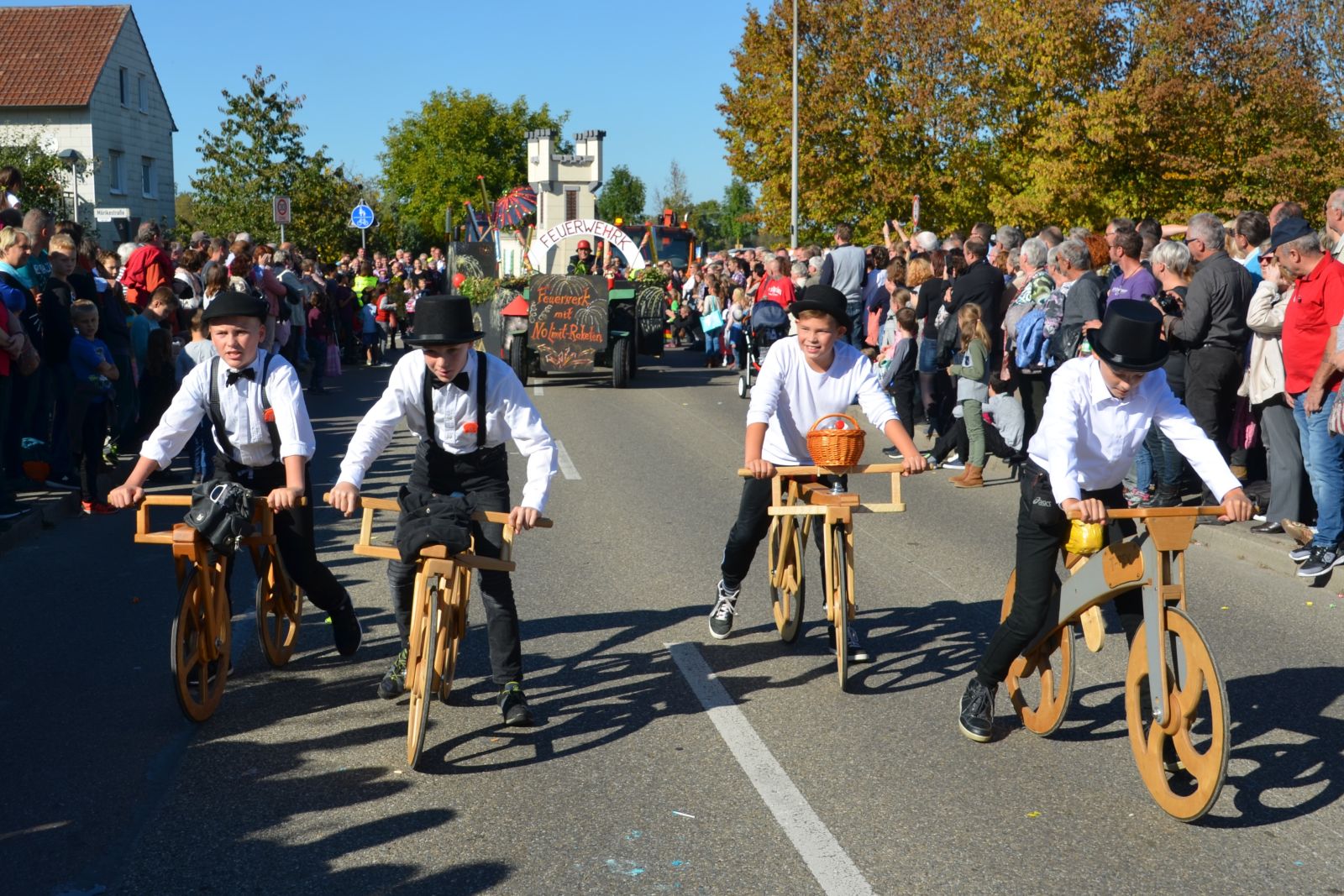 Foto vom Onolzheimer Hammeltanz 2016 – Festzug