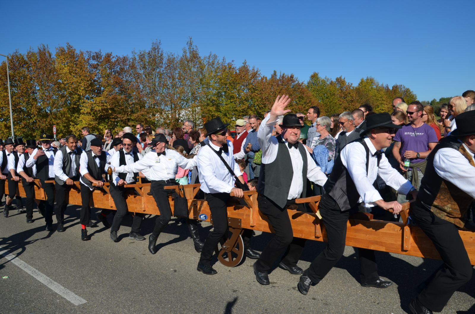 Foto vom Onolzheimer Hammeltanz 2016 – Festzug