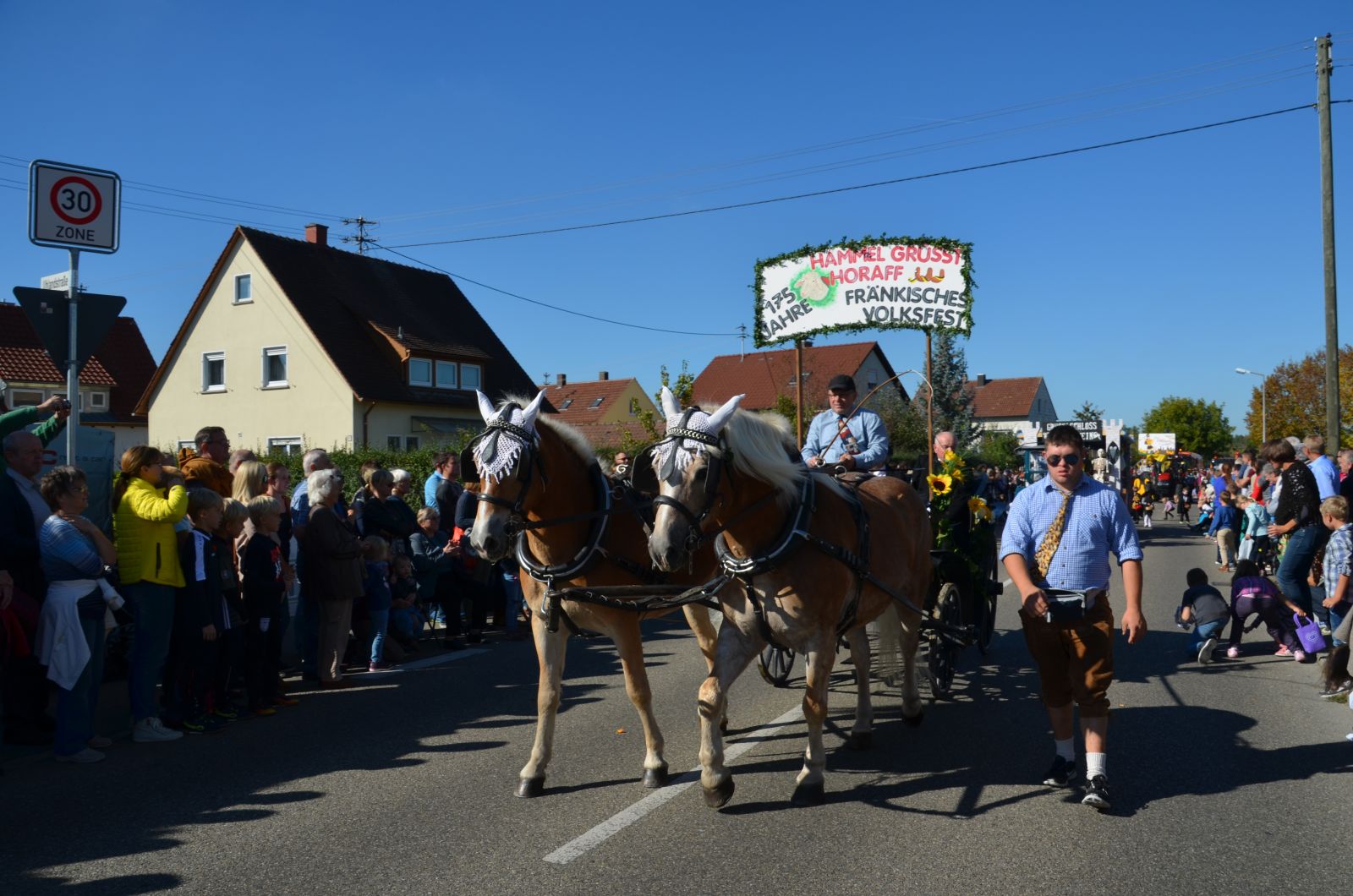 Foto vom Onolzheimer Hammeltanz 2016 – Festzug