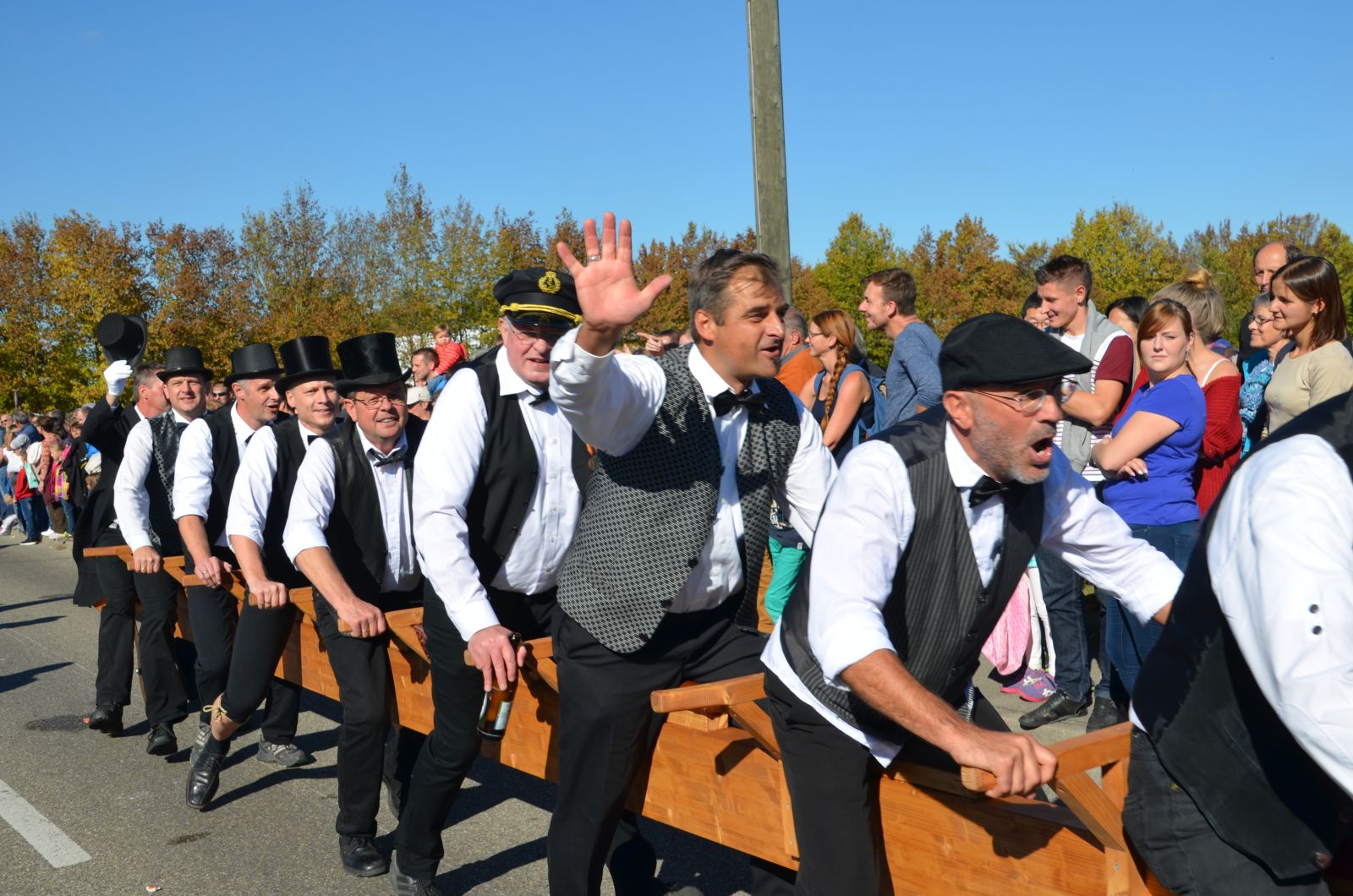 Foto vom Onolzheimer Hammeltanz 2016 – Festzug