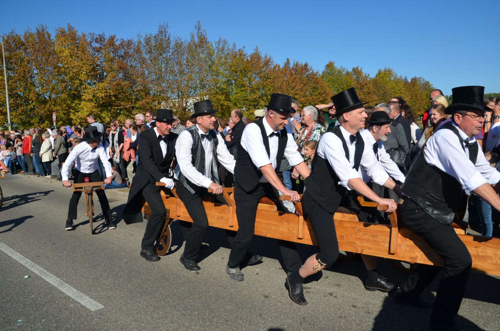 Foto vom Onolzheimer Hammeltanz 2016 – Festzug