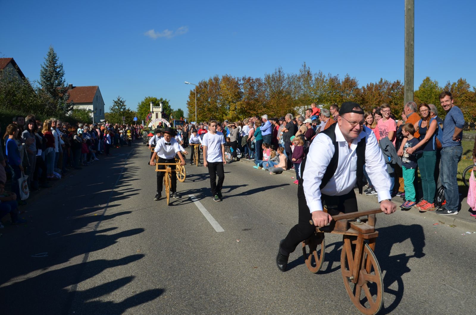 Foto vom Onolzheimer Hammeltanz 2016 – Festzug
