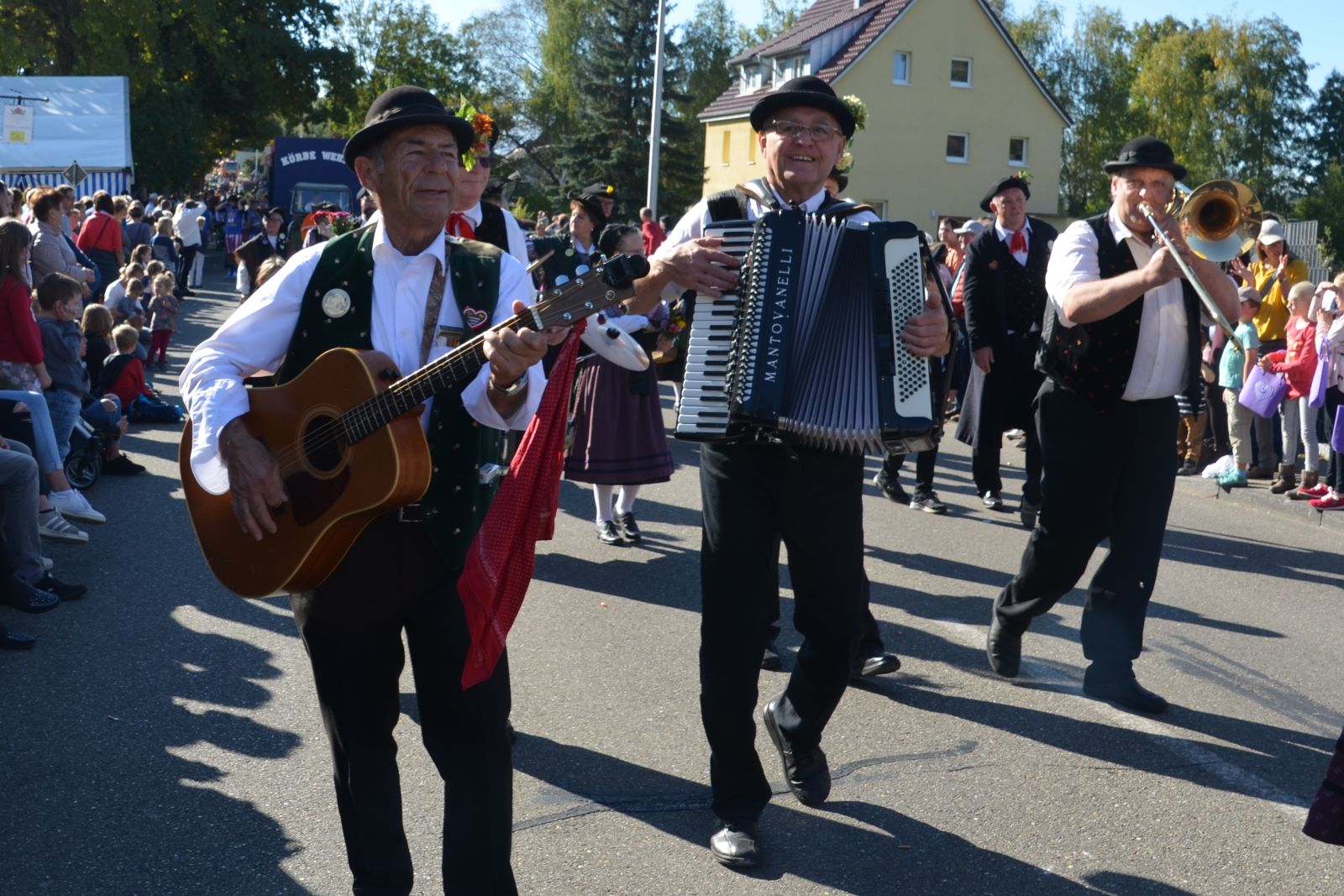 Foto vom Onolzheimer Hammeltanz 2016 – Festzug