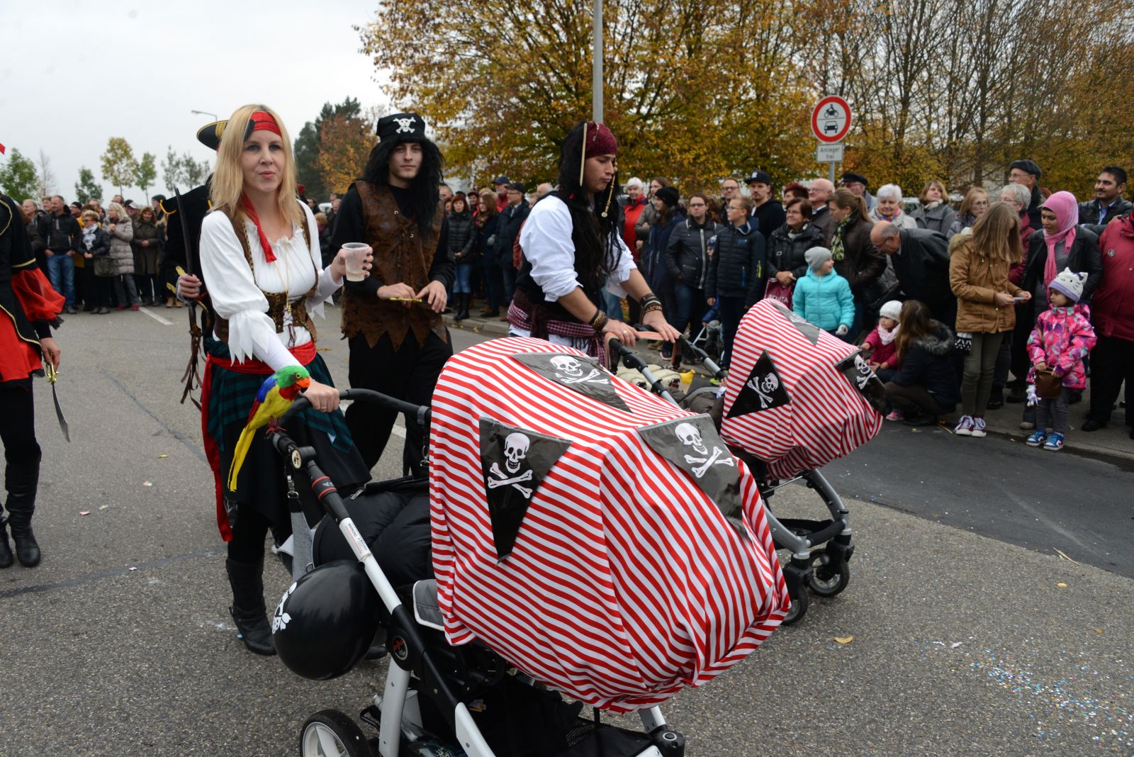 Foto vom Onolzheimer Hammeltanz 2015 – Festzug