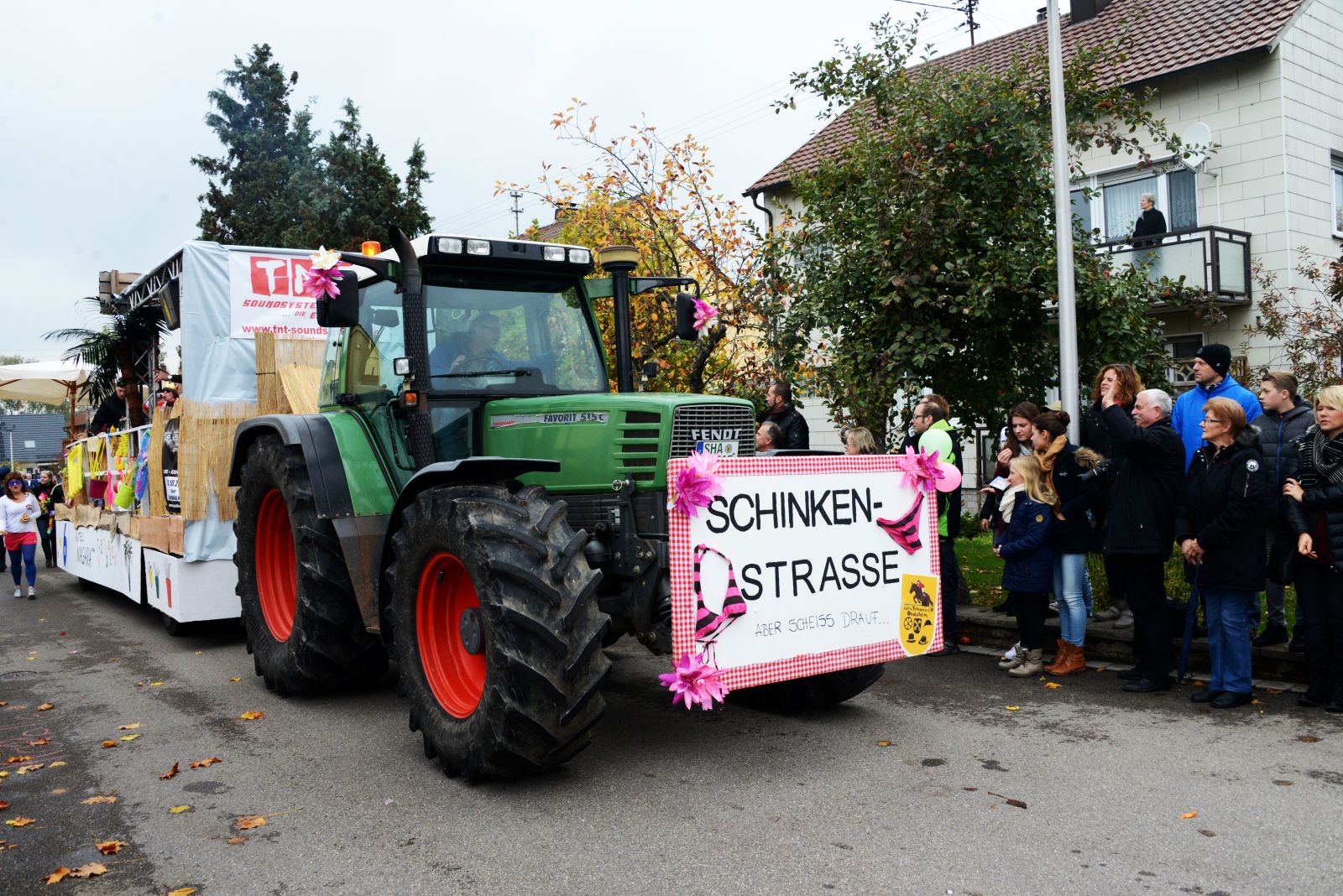 Foto vom Onolzheimer Hammeltanz 2015 – Festzug