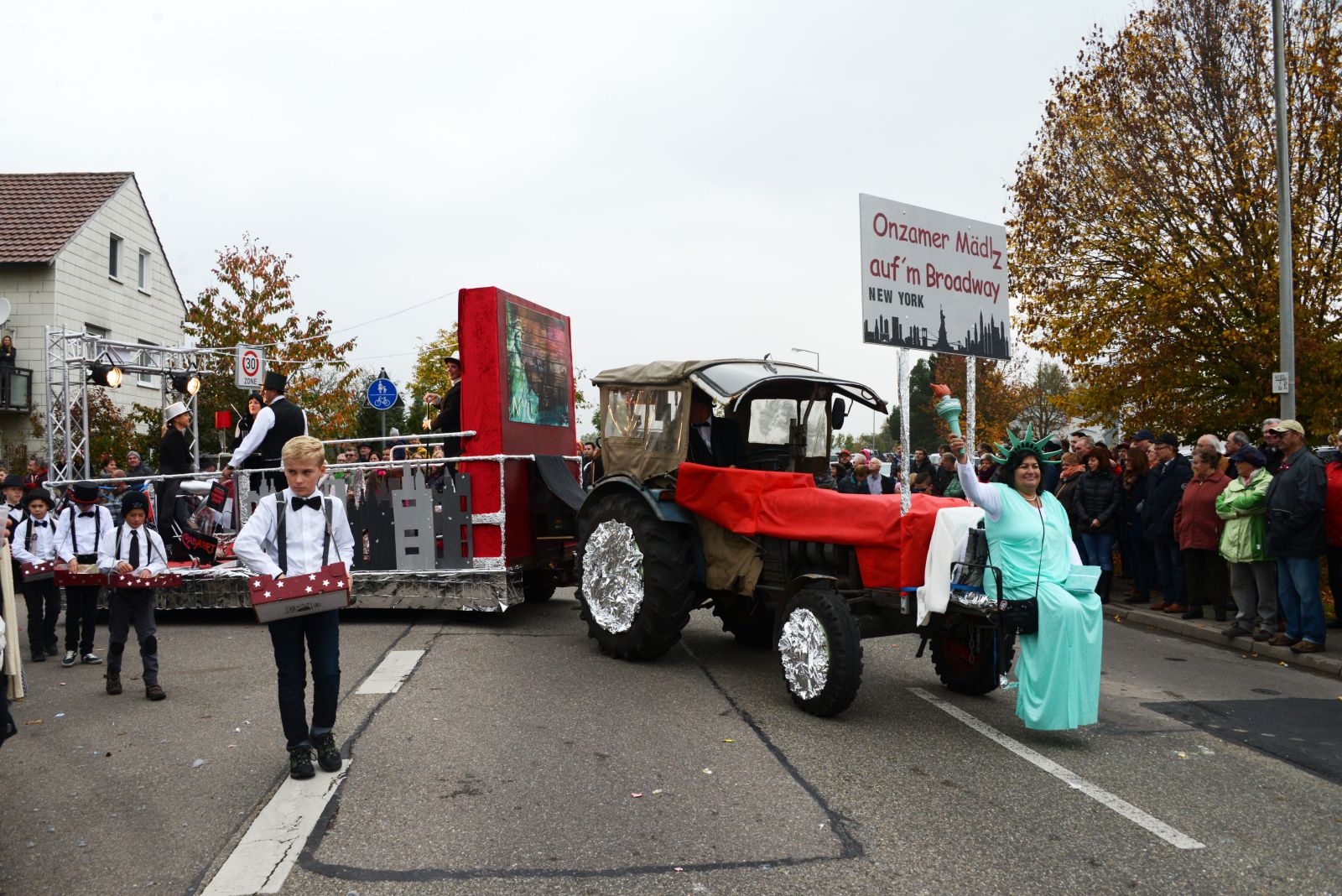 Foto vom Onolzheimer Hammeltanz 2015 – Festzug