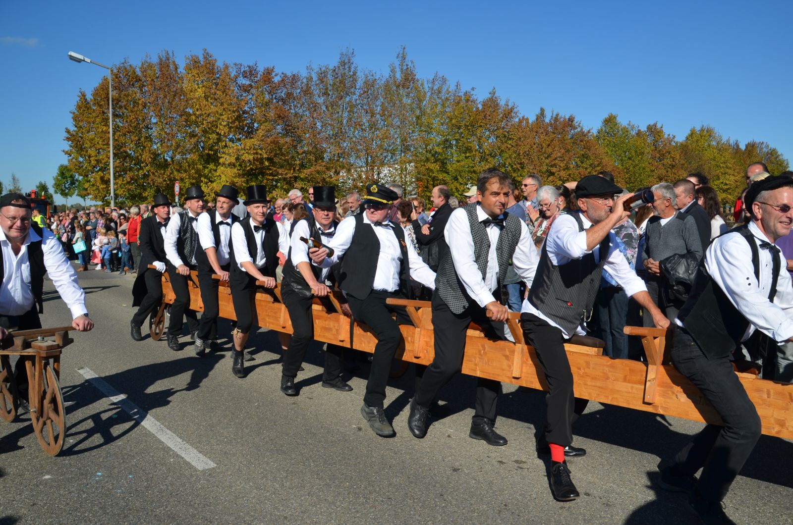Foto vom Onolzheimer Hammeltanz 2016 – Festzug