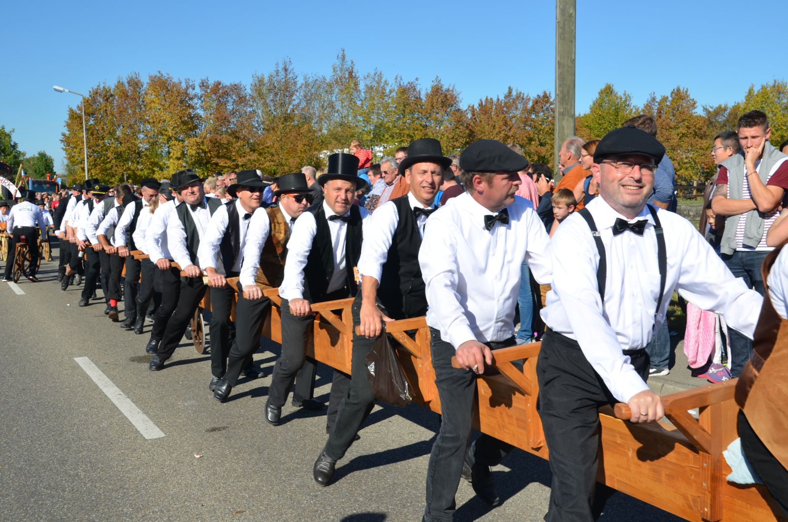 Foto vom Onolzheimer Hammeltanz 2016 – Festzug